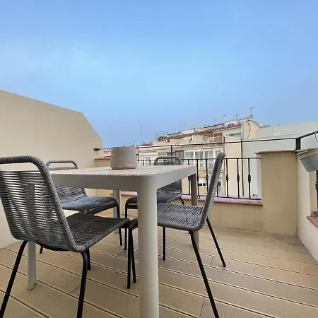Delightfull With Terraze 3beds Apartmán
